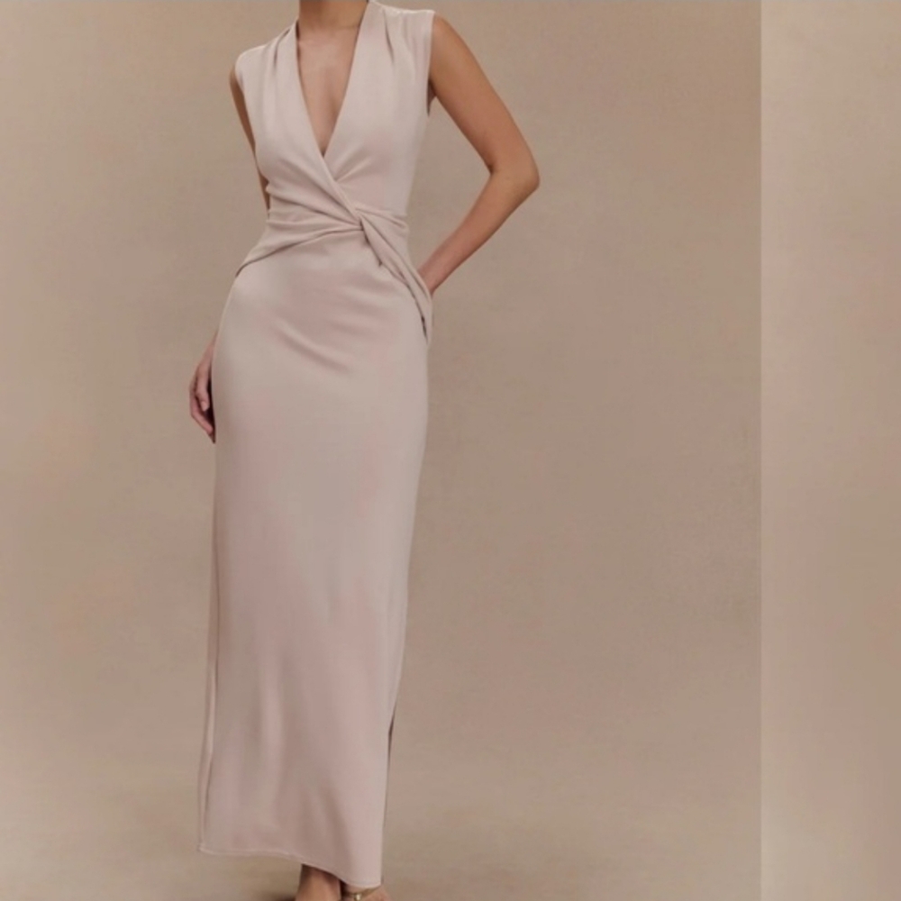 NWT Meshki Lorelei Crepe Twist Midi Dress